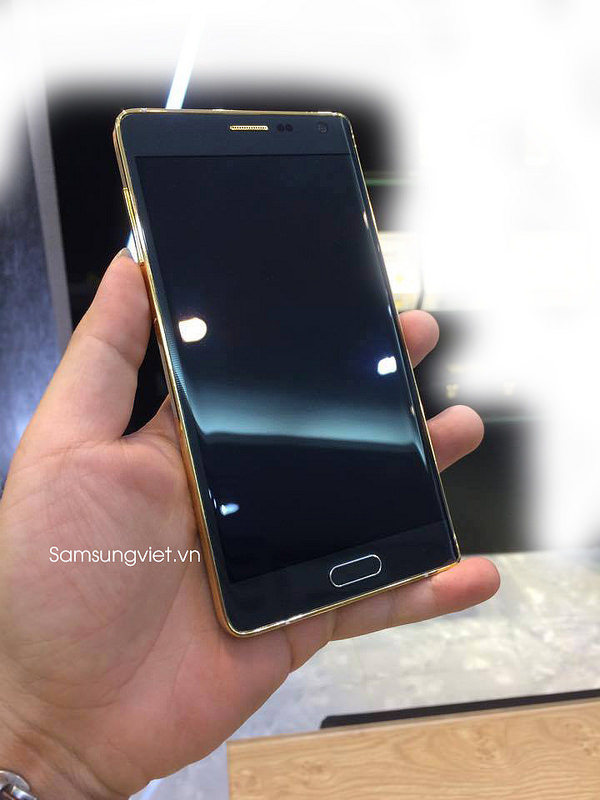 Samsung Galaxy Note Edge in Gold aufgetaucht