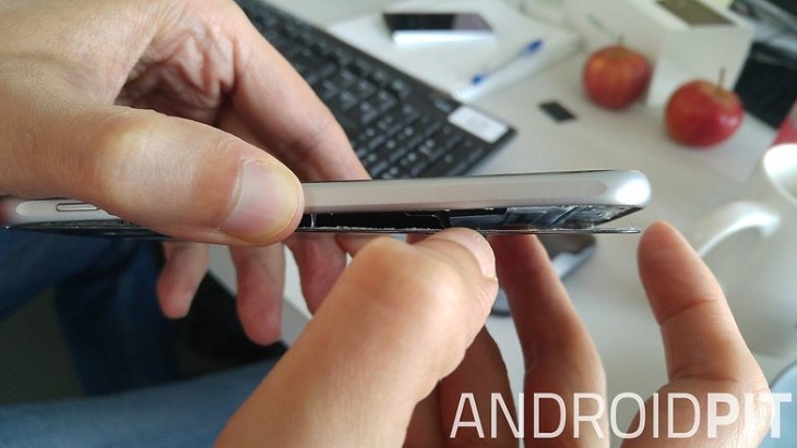 Samsung Galaxy S6: Rückseite löst sich ab