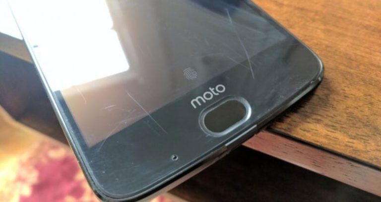 Motorola Moto Z2 Force: „ShatterShield“-Display zerkratzt wohl sehr schnell
