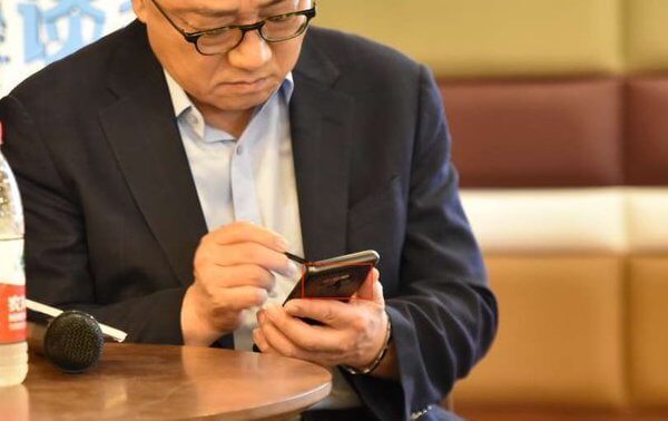 Samsung Galaxy Note 9 von CEO in der Öffentlichkeit genutzt