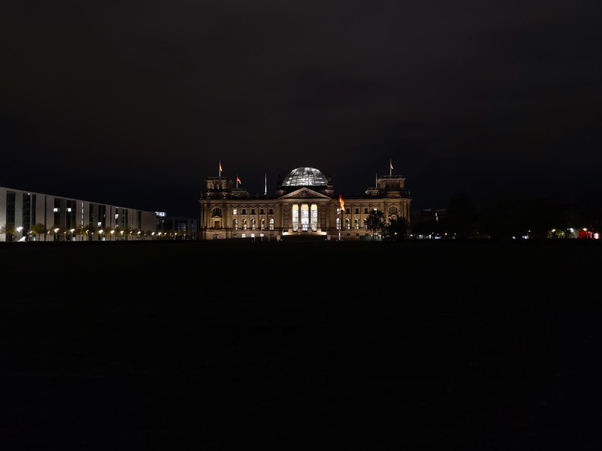 OnePlus 8 Pro Reichstag