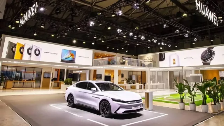 Huawei: Selbstfahrendes Auto im Video
