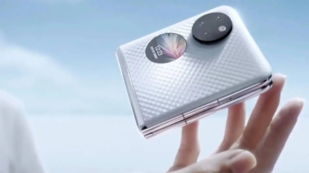 Huawei P50 Pocket Teardown [Video]