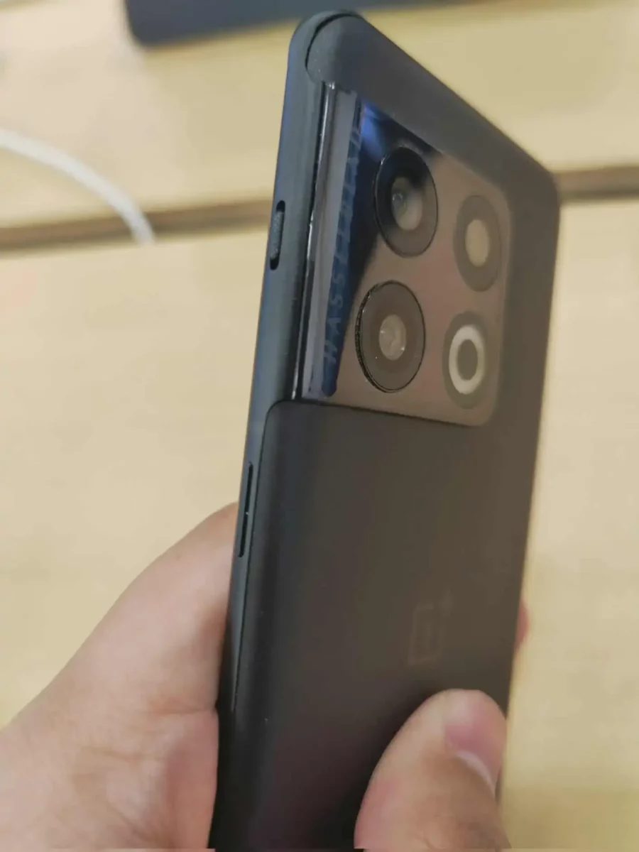 OnePlus 10 Pro Real-Life Image