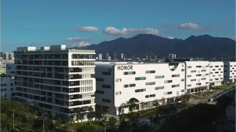 Honor enthüllt Technologie hinter den Kulissen der Honor Magic 4 Pro Produktionslinie