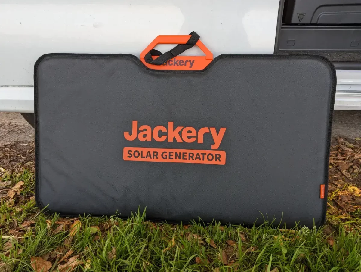 Jackery Explorer 1000 Pro und SolarSaga 80