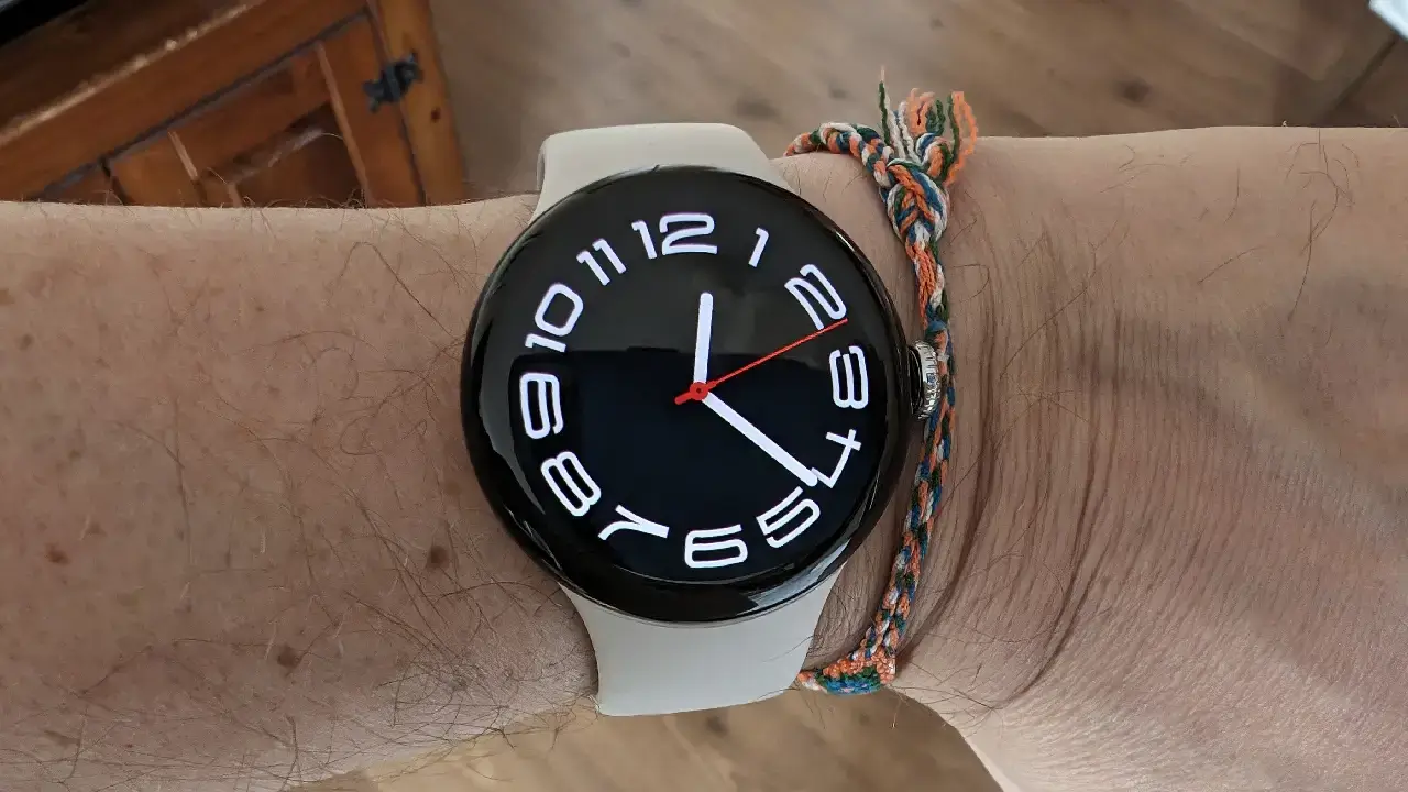 Google Pixel Watch 2 Display