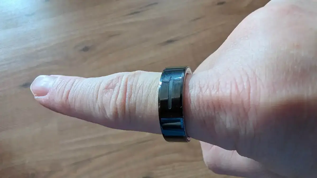 Rollme Vibe am Zeigefinger Rollme Vibe am Zeigefinger