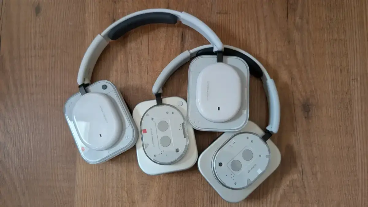 Nothing Headphone (a) Nothing Headphone (a)