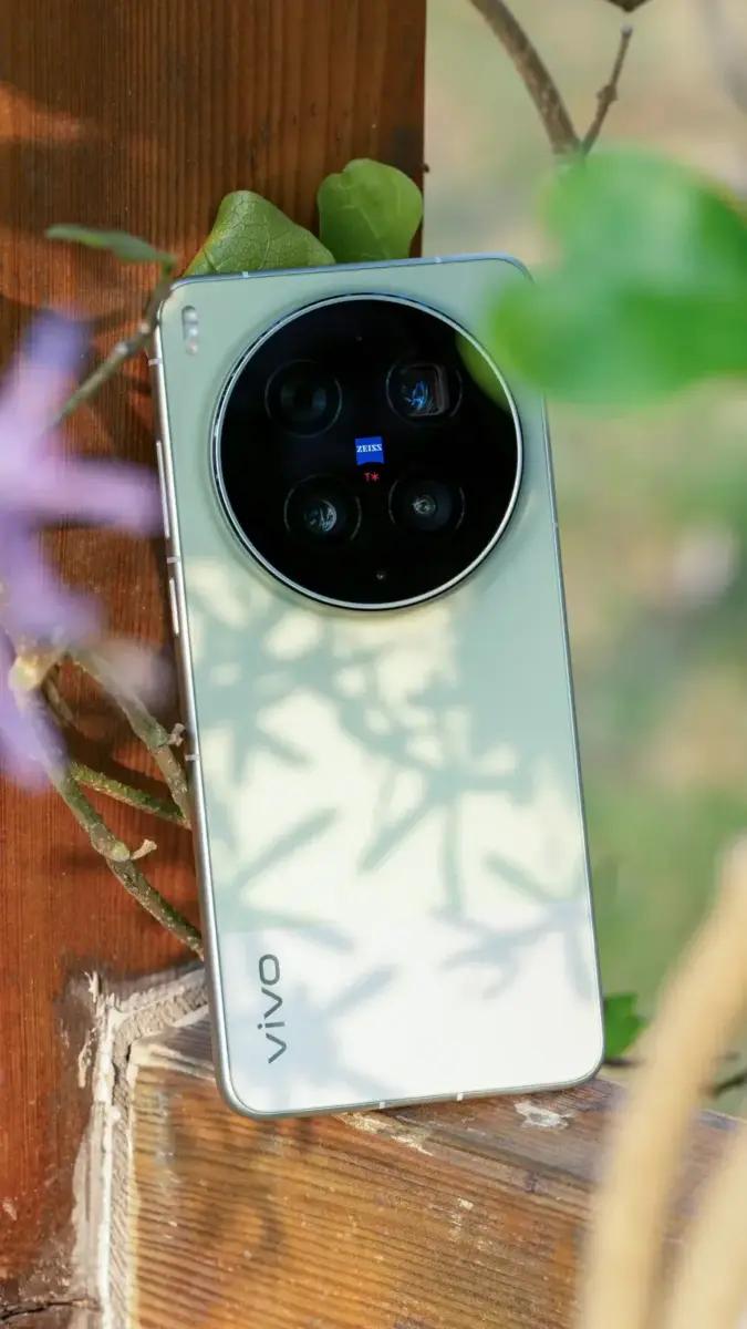 Vivo X300 Ultra Hands-On Vivo X300 Ultra Hands-On