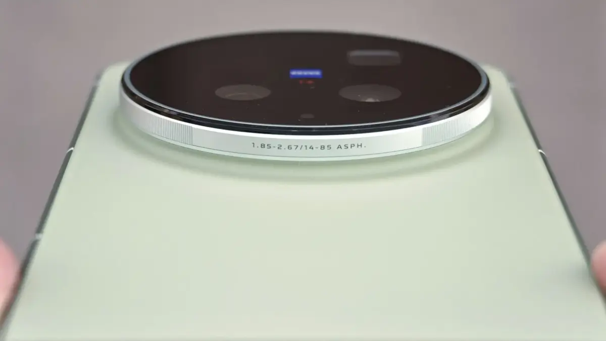 Vivo X300 Ultra Hands-On Vivo X300 Ultra Hands-On