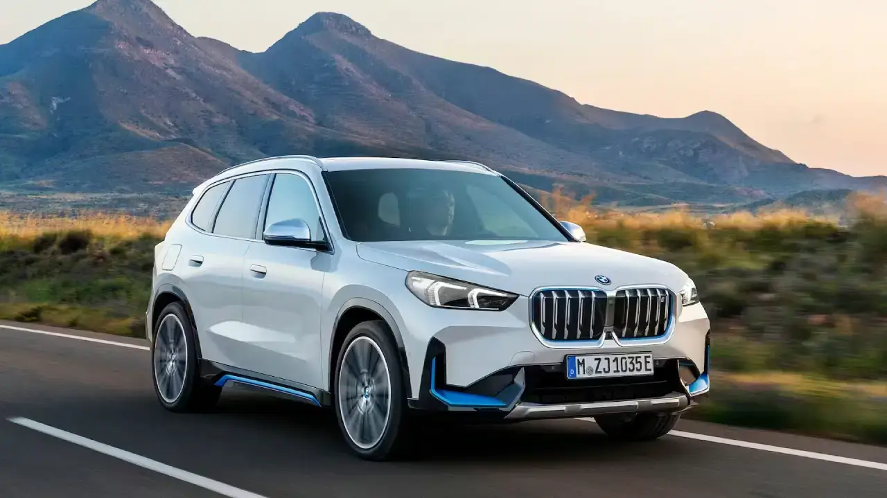 BMW iX1