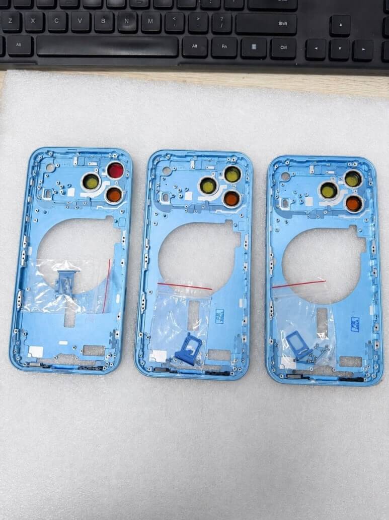 Gehäuse-Innenseite des blauen iPhone 18 Pro Gehäuse-Innenseite des blauen iPhone 18 Pro
