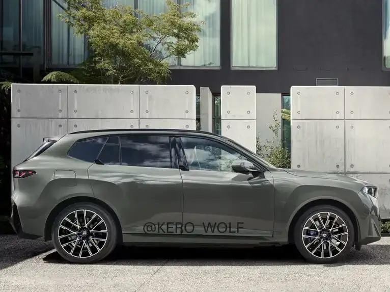 geleaktes Pressebild des elektrischen BMW iX5 in Seitenansicht geleaktes Pressebild des elektrischen BMW iX5 in Seitenansicht