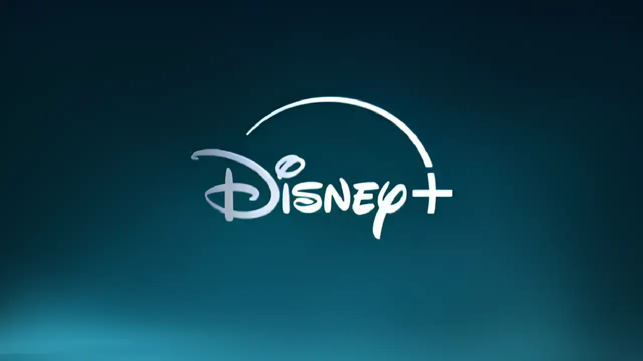 das neu animierte Disney+ Logo auf petrolfarbigem Hintergrund