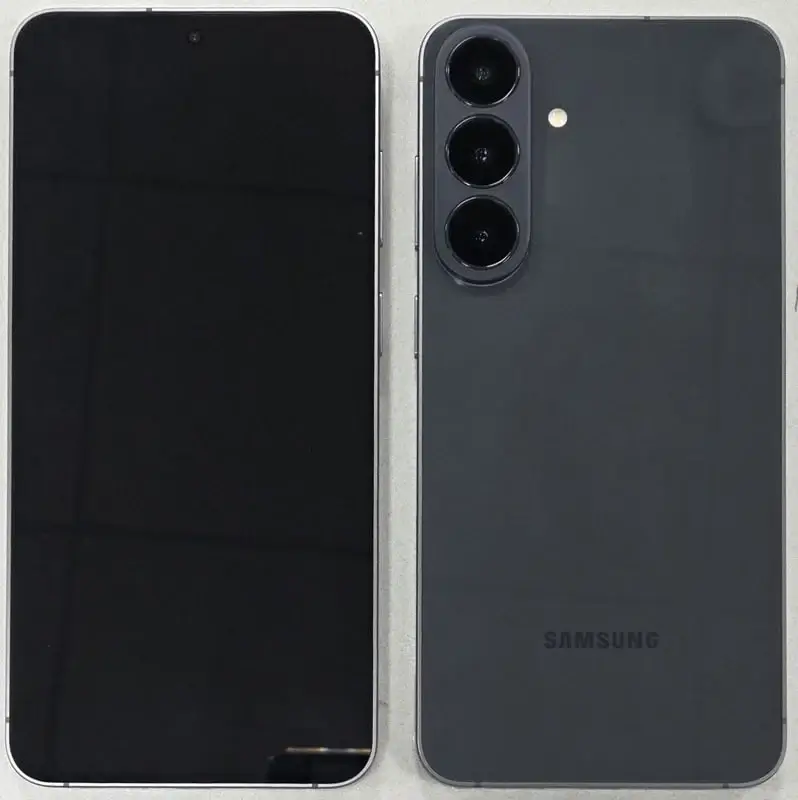 Leak der Vorder- und Rückseite des schwarzen Samsung Galaxy S26 FE Leak der Vorder- und Rückseite des schwarzen Samsung Galaxy S26 FE