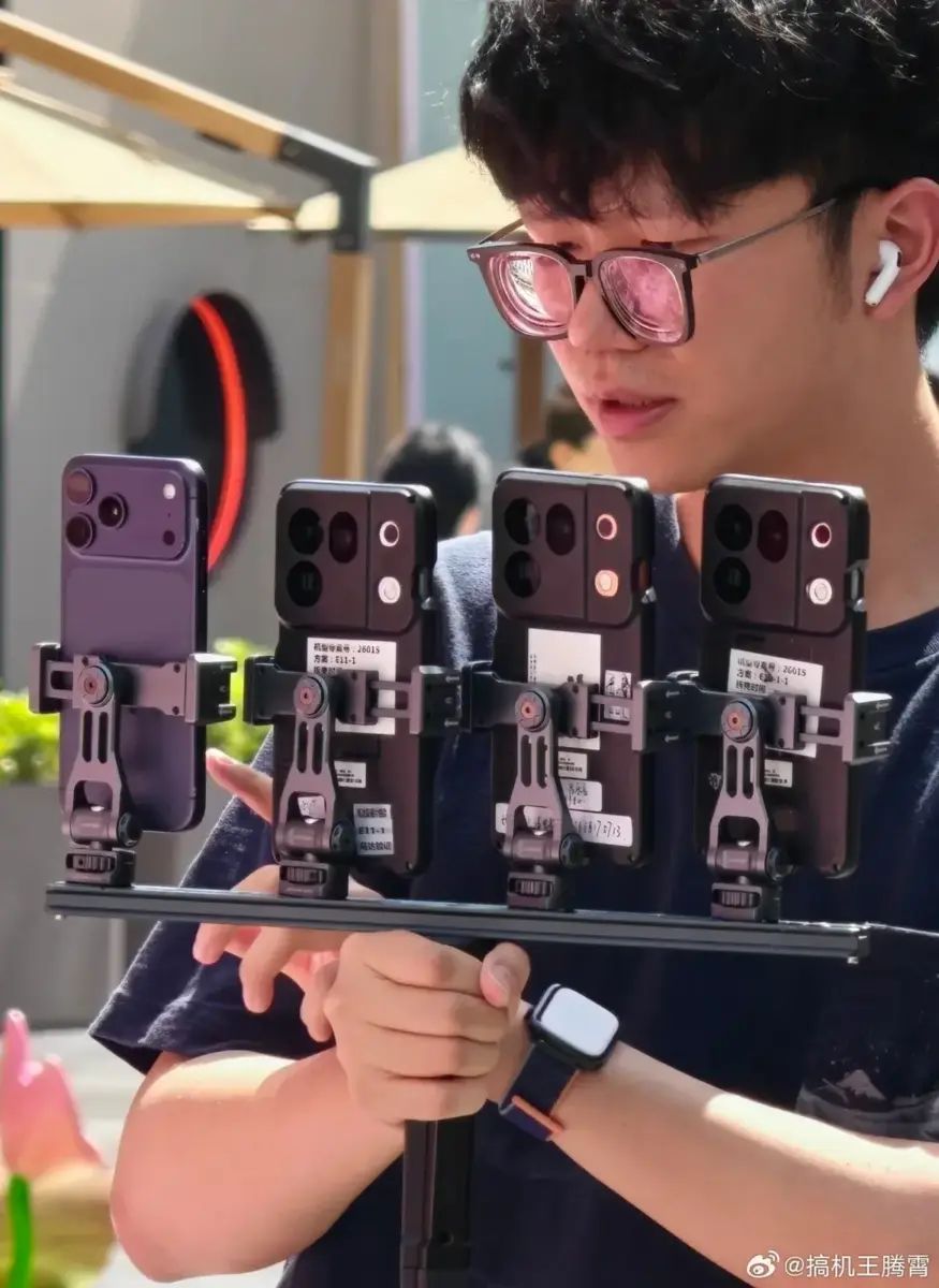 Leak des Oppo Find X10 auf Kamerastativ beim Test Leak des Oppo Find X10 auf Kamerastativ beim Test