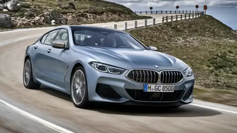 Der 8er gehört zu den Modellen, die BMW voraussichtlich streichen wird. Das Coupé ist etwa acht Jahre alt und ein Transfer in die Neue-Klasse-Technik ist nicht möglich