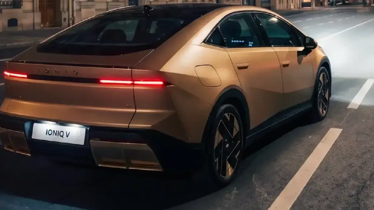 Heckansicht des Hyundai Ioniq V Heckansicht des Hyundai Ioniq V