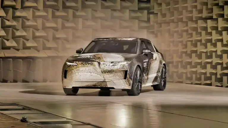 getarnter Range Rover GT