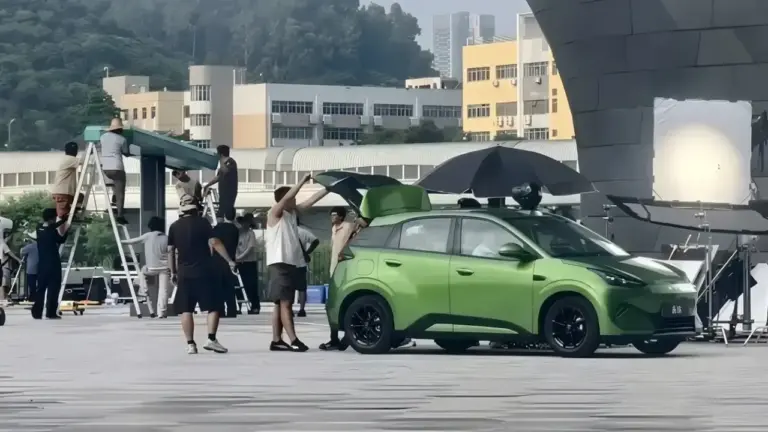 neuer BYD Seagull in freier Wildbahn