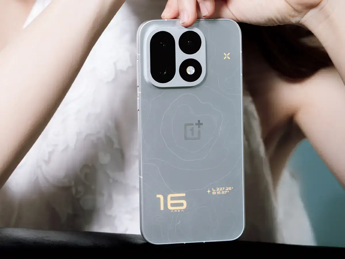 OnePlus 16 Hands-On OnePlus 16 Hands-On