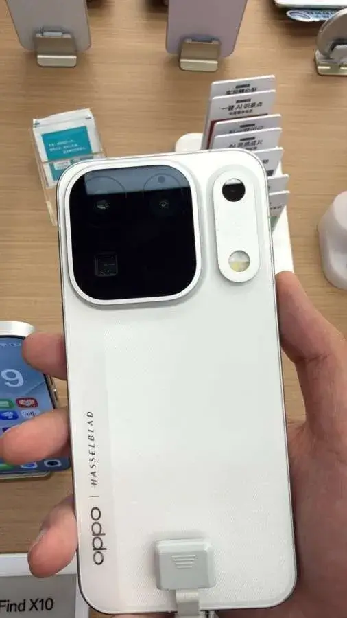 Oppo Find X10 Hands-On Bilder aus chinesischem Store Oppo Find X10 Hands-On Bilder aus chinesischem Store