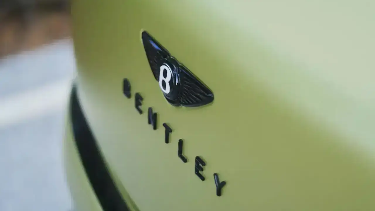 Bentley Torcal Elektro SUV mit 400-KW-Laden